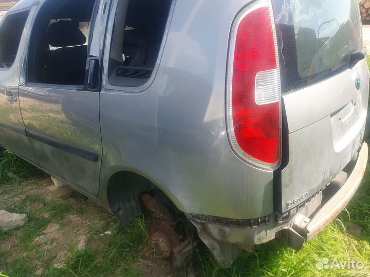 Заднее крыло фартук Skoda roomster