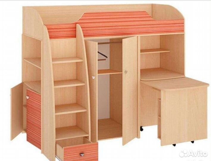 Детская кровать чердак со столом и шкафом бу