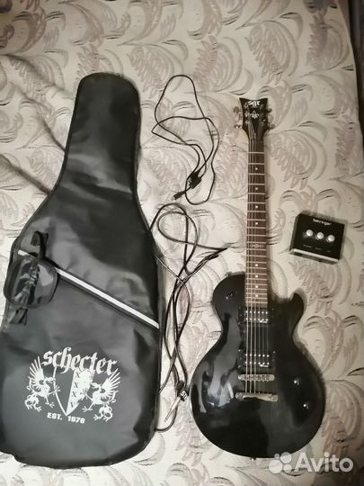 Электрогитара Schecter с чехлом и звуковой картой