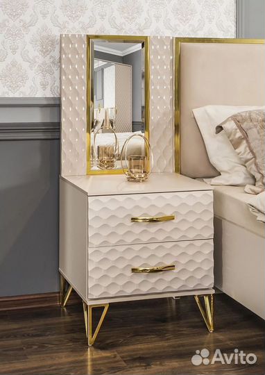 Спальня Лара 4Д - 1.6 трюмо бежевый глянец