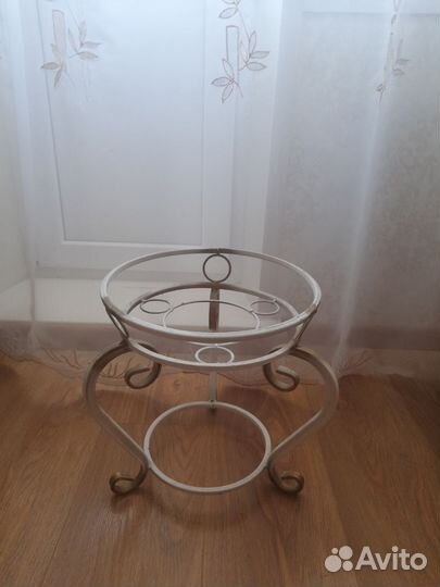 Подставка для цветов напольная металлическая