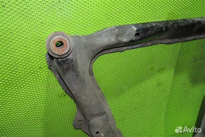 Балка подвески передняя Nissan Serena FC26 MR20DD