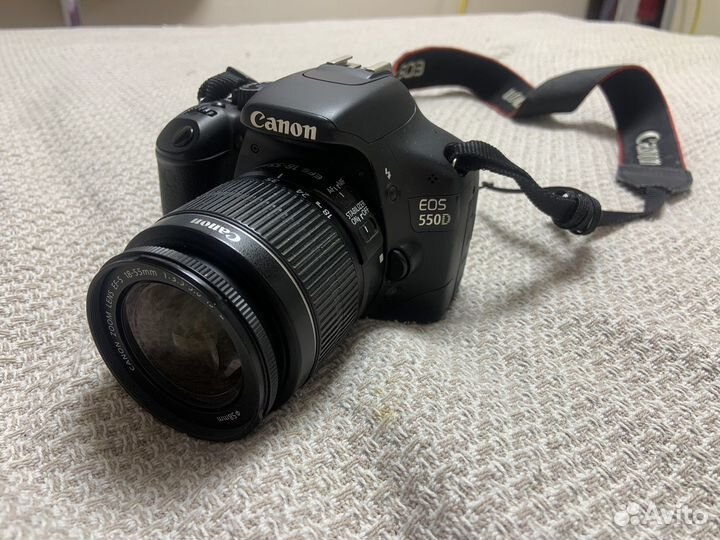 Зеркальный фотоаппарат canon 550d