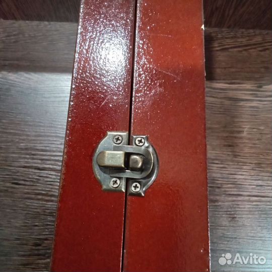 Ключница настенная с часами