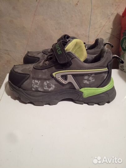 Кроссовки детские