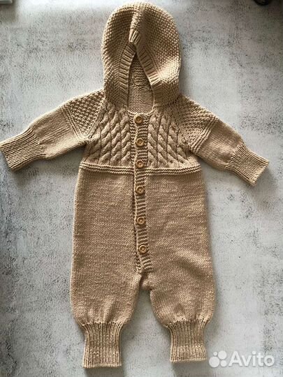 Комбинезон вязанный для новорожденных