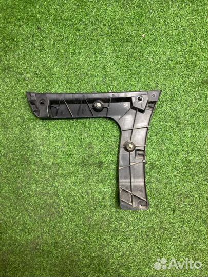 Кронштейн бампера задний левый Audi A6 C7 2.8 2013