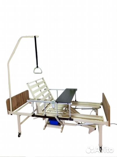 Медицинская кровать для ухода за больными