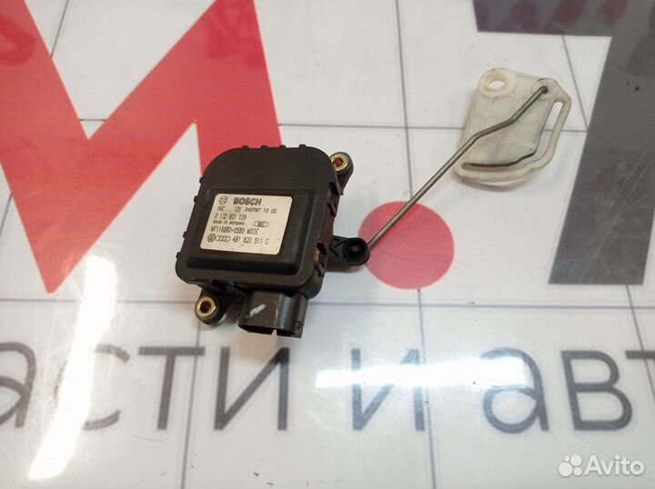 Моторчик заслонки отопителя Б/у Audi A6C5 4B1820511C 26372