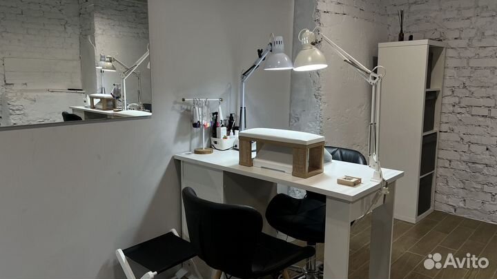 Место мастера маникюра в аренду