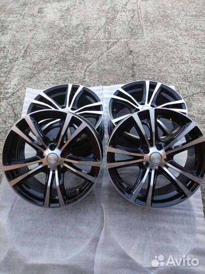 Диски R18 Скад Мюнхен 8 5x114.3 D60.1