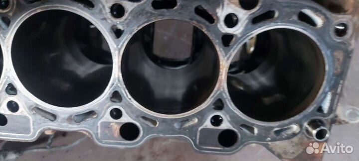 Блок цилиндров на Mitsubishi