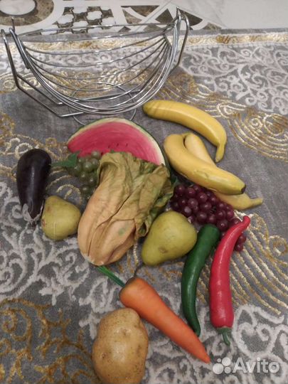 Ваза с фруктами