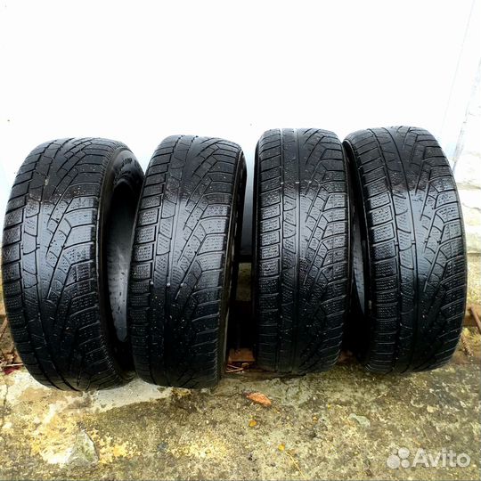 Pirelli Winter Sottozero 210 215/60 R17