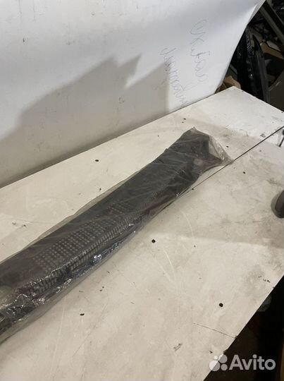 Жабо Mitsubishi Pajero 3