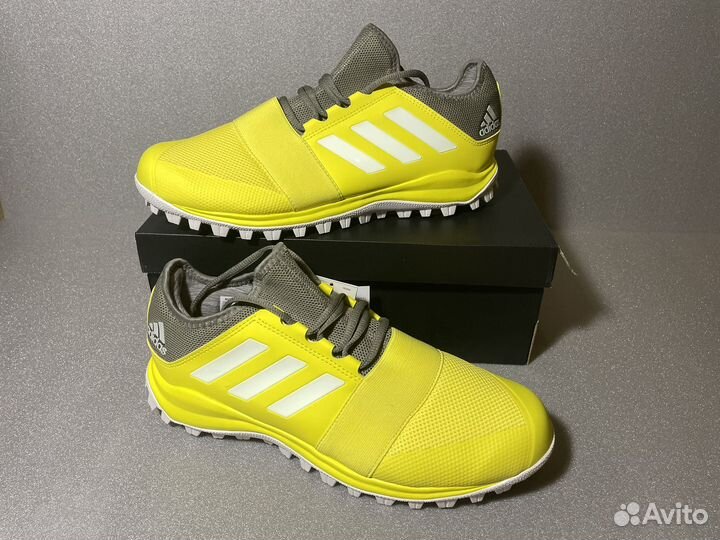 Adidas мужские кроссовки шипованные
