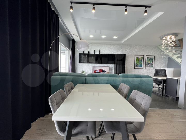 2-к. квартира, 80 м², 18/18 эт.