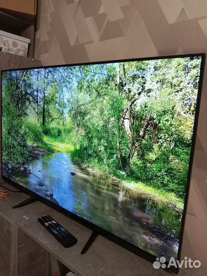 Телевизор новый SMART 43