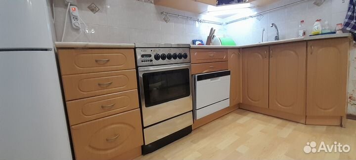 Кухонный гарнитур угловой бу