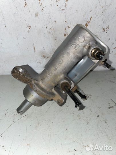 Главный тормозной цилиндр Renault Logan K7J 2006