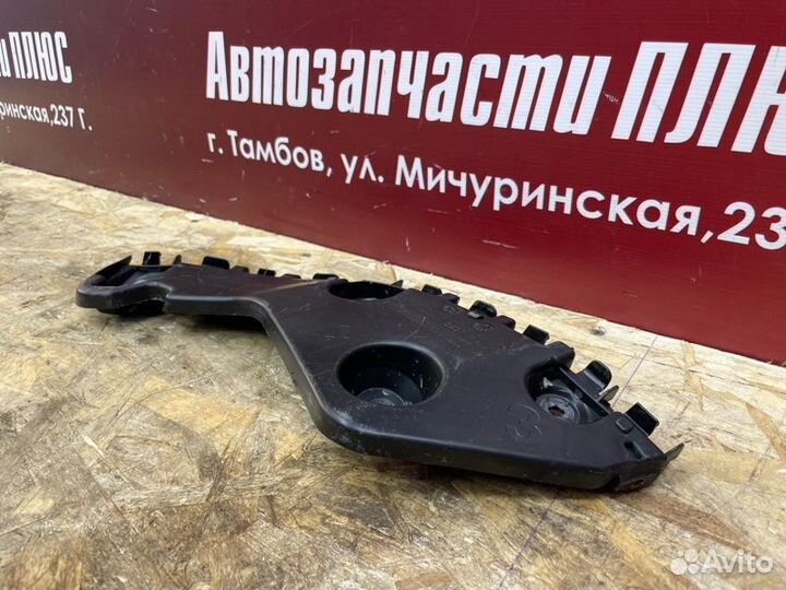 Кронштейн бампера задний правый Renault Duster