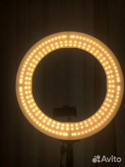 Кольцевая лампа со штативом 40