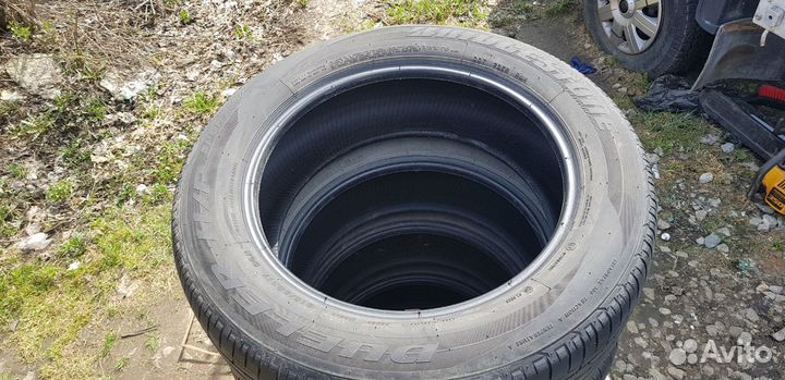 Bridgestone Dueler H/P Sport 215/60 R17