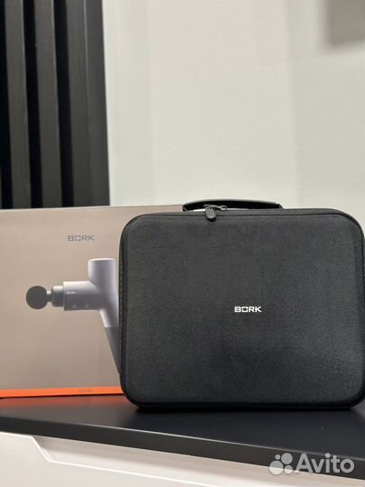 Массажер Bork D612 gg