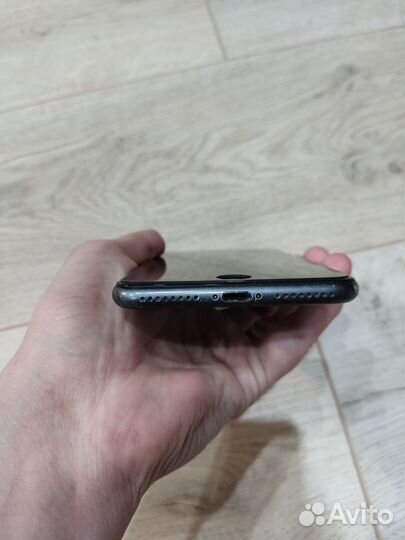 iPhone 8 Plus, 64 ГБ