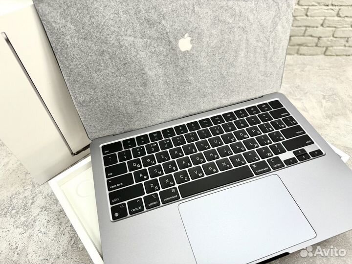 MacBook Pro 13 M2 512 Gray Новый