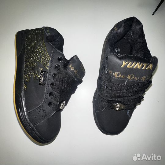 Yunta dc shoes osiris globe adio dvs circa дутыши