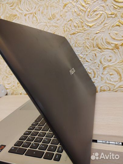 Asus i3/GeForce 920m