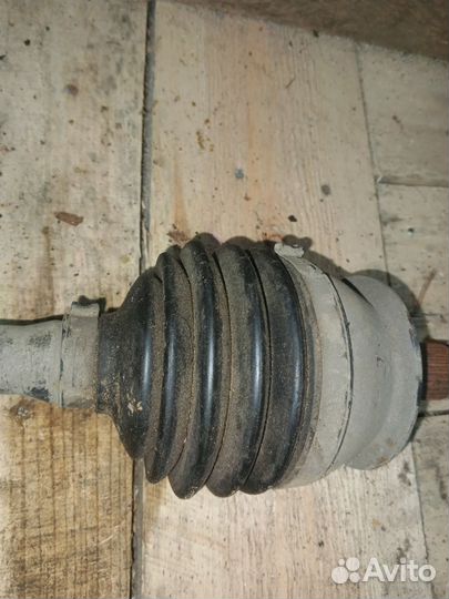 Полуось передняя левая Mercedes W169 1,7л АКПП