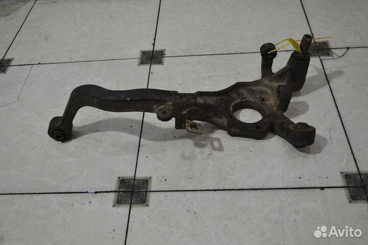 Поворотный кулак задний правый Hyundai Sonata 5 (Т