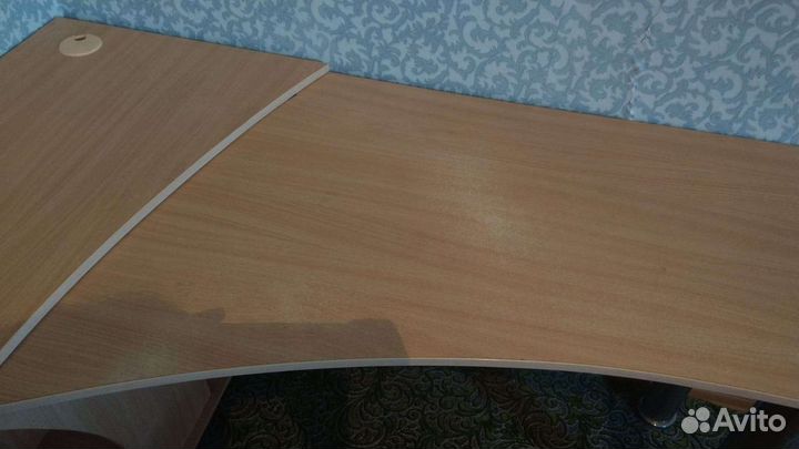 Стол компьютерный