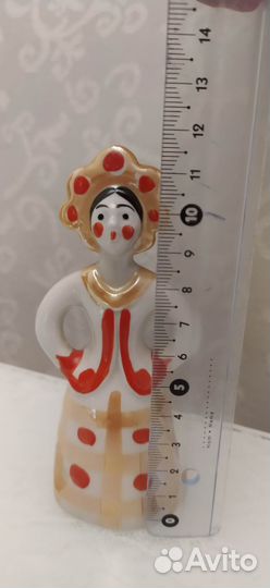 Стеклянная фигурка