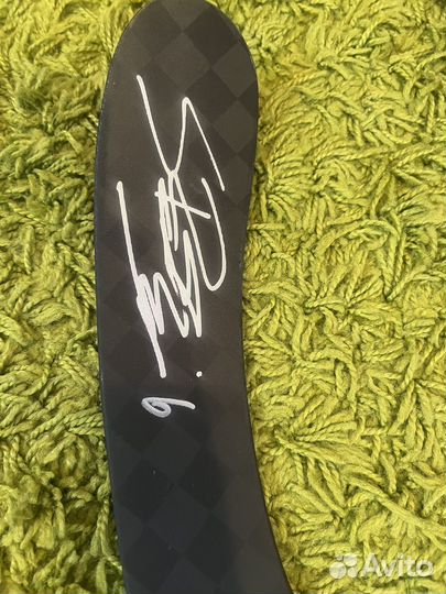 Клюшка хоккейная с автографом Тему Пулккинен