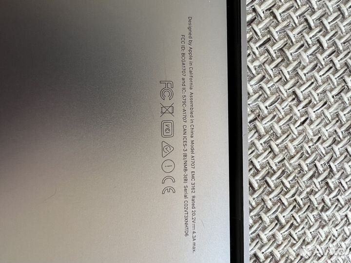 Apple macbook pro a1707 i7 16/512