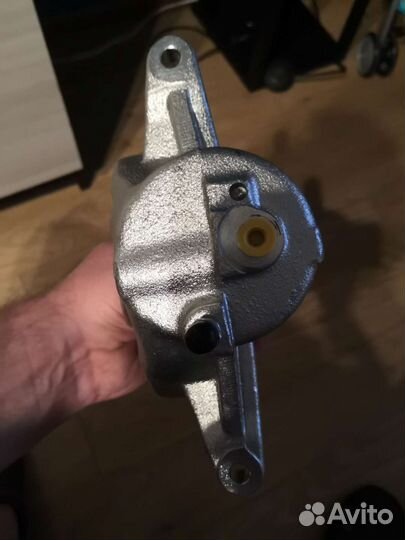 Суппорт тормозной Toyota corolla 2