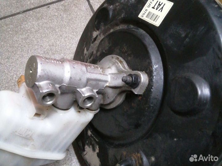 Главный тормозной цилиндр Hyundai Sonata 6 YF