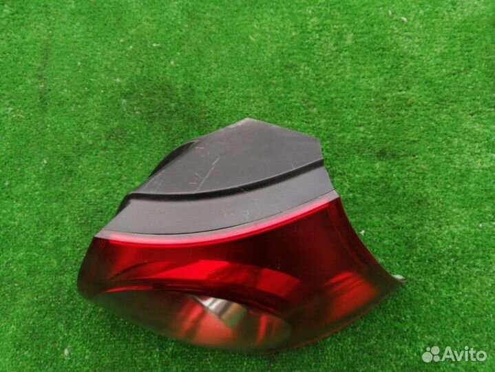 Фонарь задний правый 1K6945096Q Volkswagen Golf 5 0