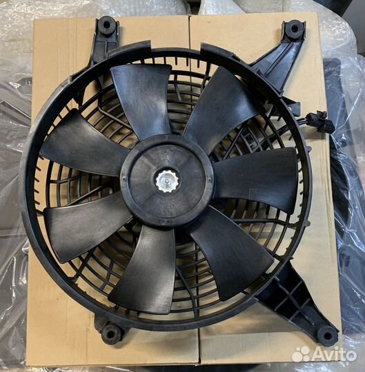 Вентилятор радиатора Mitsubishi Pajero IV