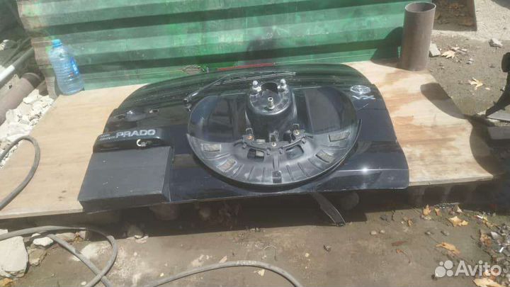 Дверь багажника prado 120 с креплением запаска