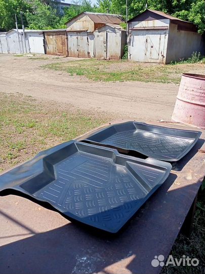 Автомобильные коврики резиновые