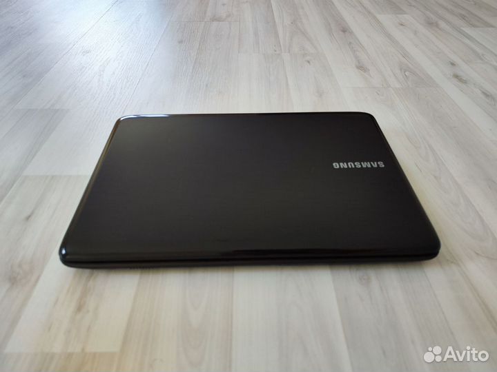 Ноутбук Samsung NP-R540