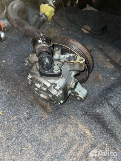 Насос гур Honda Civic 8FD R18A