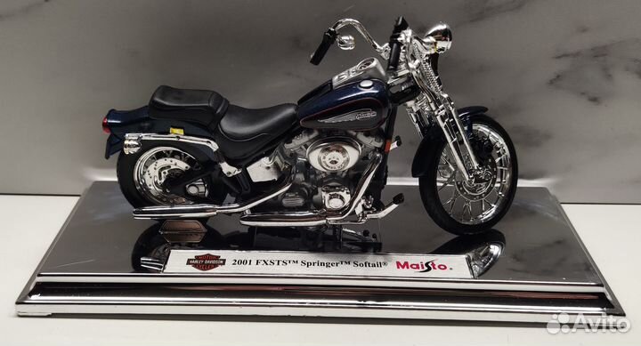 Модель мотоцикла Harley Davidson 1:18 (maisto)