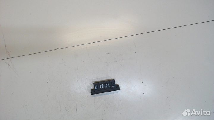 Кнопка стеклоподъемника Volkswagen Touran, 2014