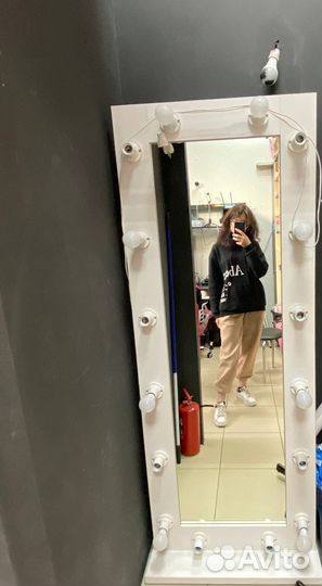 Гримерное зеркало с лампочками бу