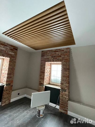 Деревянный потолок из массива дерева